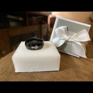 Chisel Stainless Steel Black IP-plated w/Diamond Cross Ring *size 12